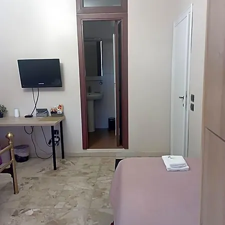 B&B 